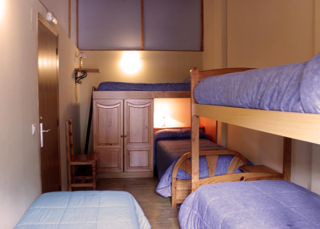 Albergue Turistico Via De La Plata Banos De Montemayor Szoba fotó